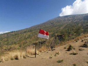 rinjani trekking sembalun route